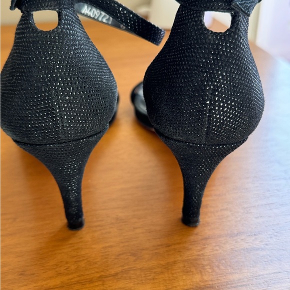 STUART WEITZMAN SANDAL - Picture 6 of 9